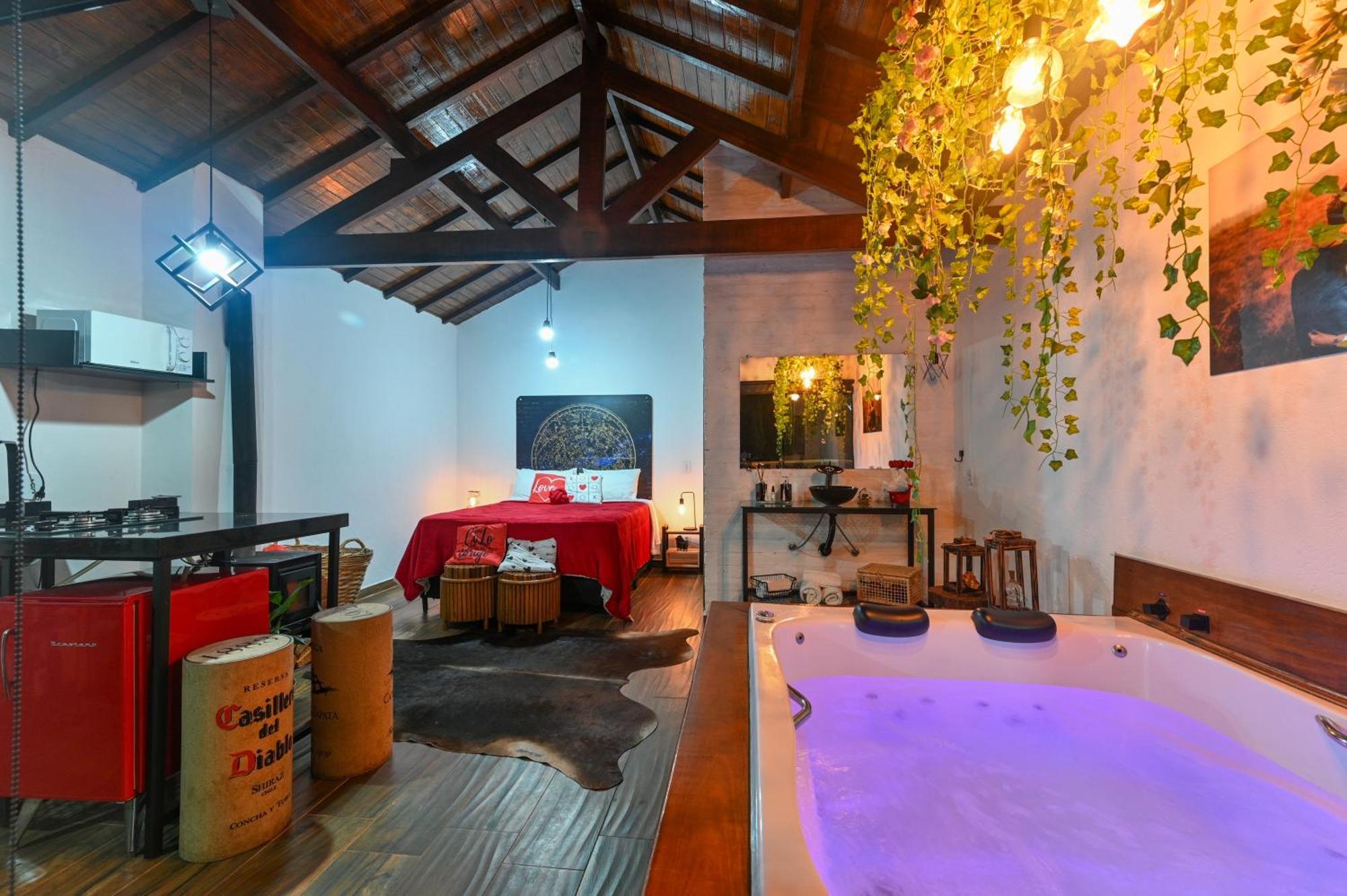 Lodge Recanto Lira 1 E 3