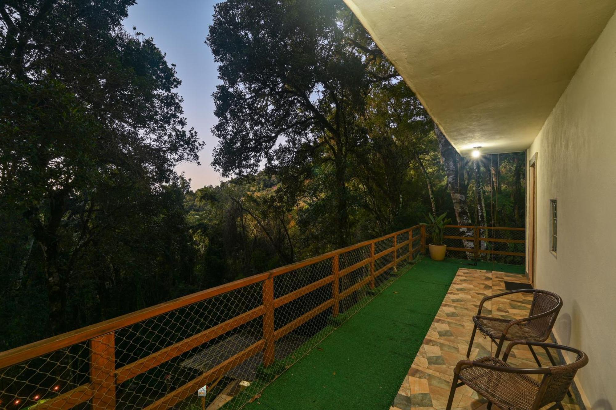 Lodge Recanto Lira 1 E 3 *
